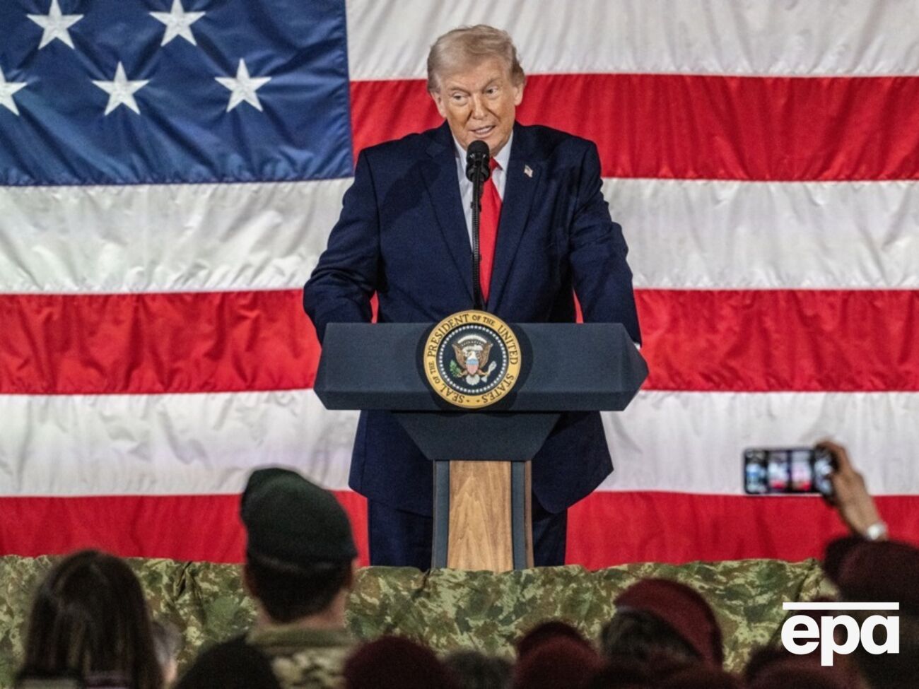 Вероятность того, что Трамп примет решение о военных действиях в Иране, составляет 90%, пишет СМИ