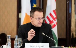 Угорщина відповідає на зупинення нафтопроводу "Дружба", заявив Сійярто