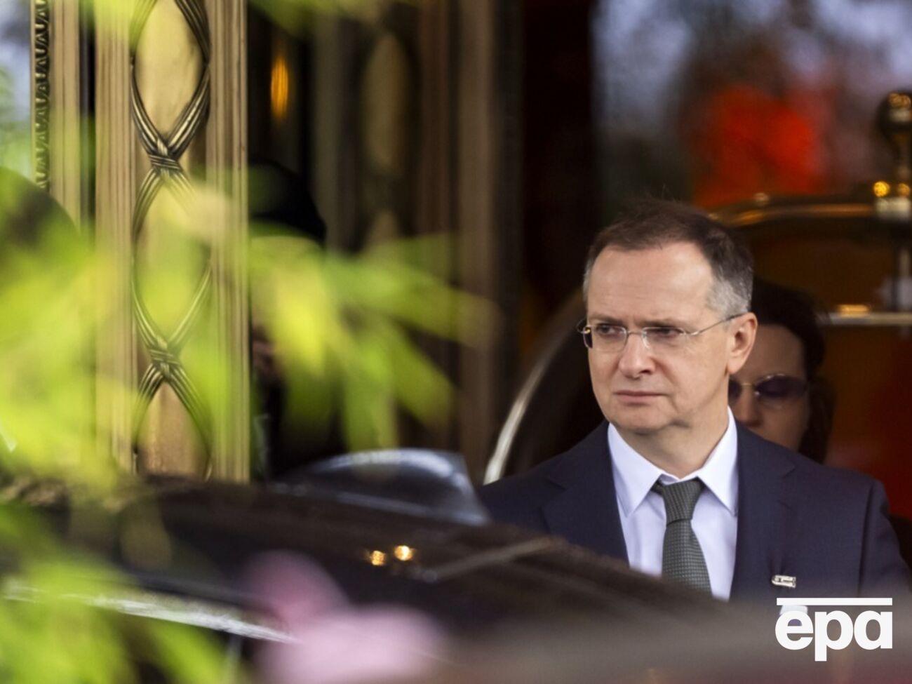 В отдельной встрече Украины и РФ приняли участие главы делегаций сторон Мединский и Умеров, а также Арахамия