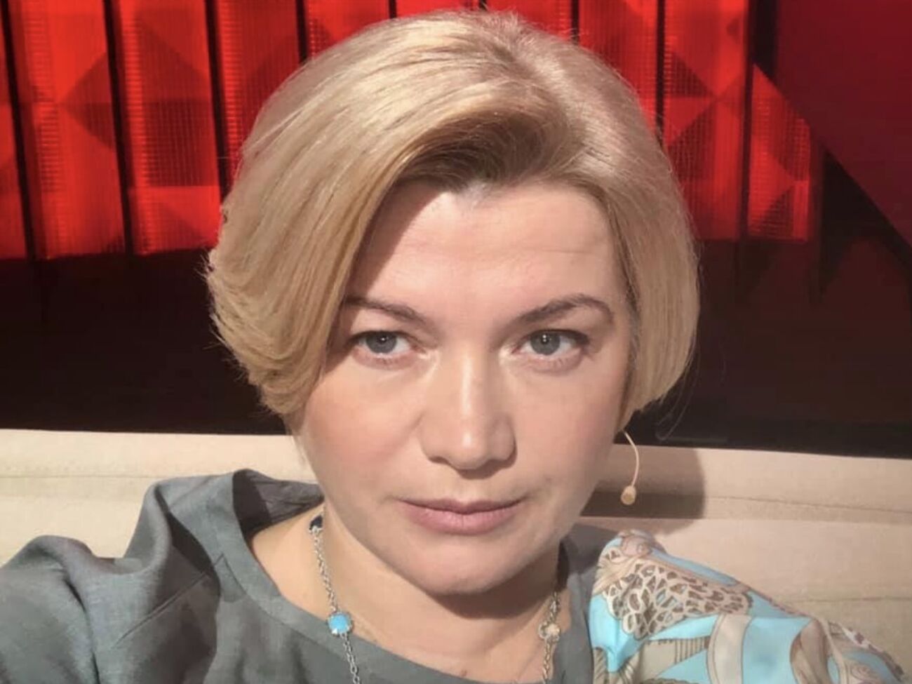 Здається, лютий почався 18.02.2014 і триває донині