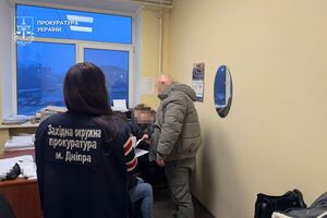 В Днепре врачам объявили о подозрении из-за операции на здоровой руке ребенка