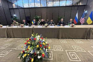 На переговорах, по данным СМИ, обсудили создание гражданской администрации для управления демилитаризованной зоной