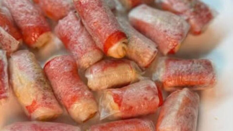 Для блюда понадобится рисовая бумага