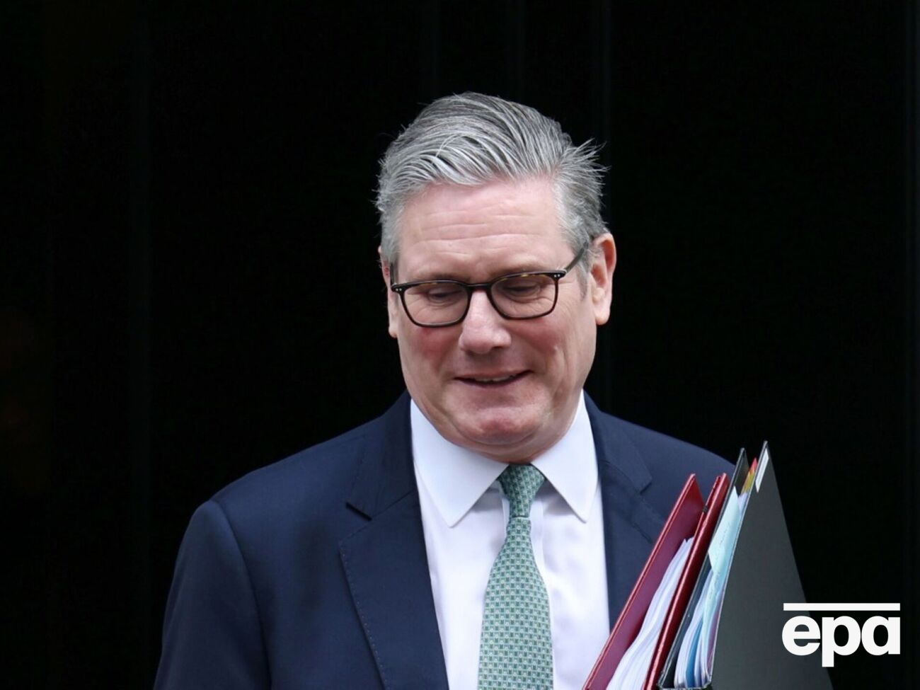 Стармер заявил, что если парламент захочет обсудить связи бывшего принца Эндрю с Эпштейном, он не будет препятствовать