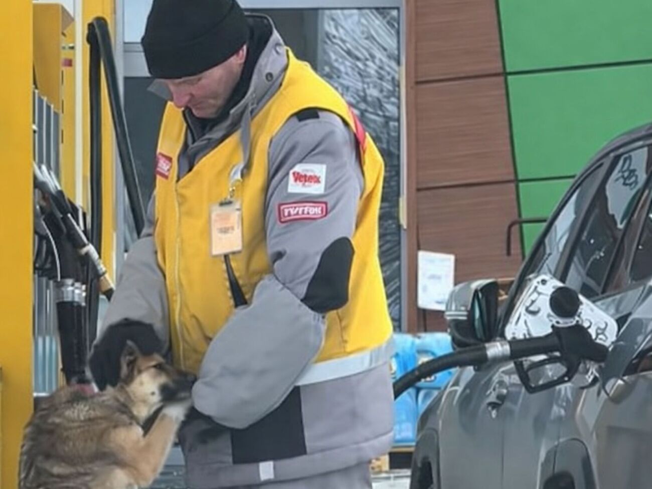 Коментуючи відео зі своєю участю, чоловік зізнався, що просто робив свою роботу