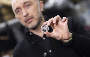 Через хакерів Нацбанк зупинив продаж монет