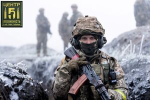 Тренування вибудовують за принципом поступового ускладнення – до одних і тих самих вправ повертаються кілька разів за курс, закріплюючи навички в комплексних сценаріях