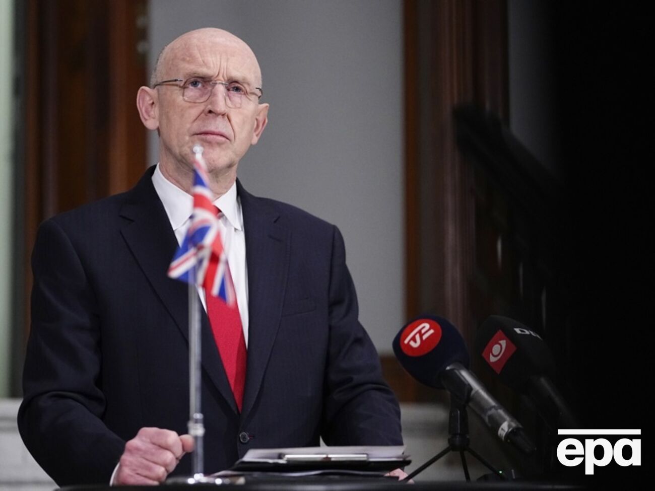 Великобритания сталкивается с ростом и изменением характера угроз, заявил министр обороны страны