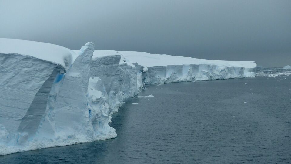 Ученые пробурят дыру в леднике