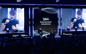 За словами автора, книжка містить управлінські алгоритми, які допомагають структурувати роботу з людьми і процесами