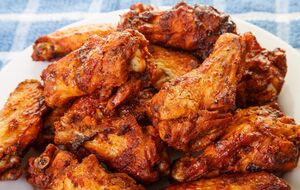 Для соуса возьмите 330 мл томатного пива