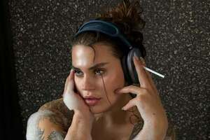 На новых фото Зарицкой можно увидеть несколько татуировок