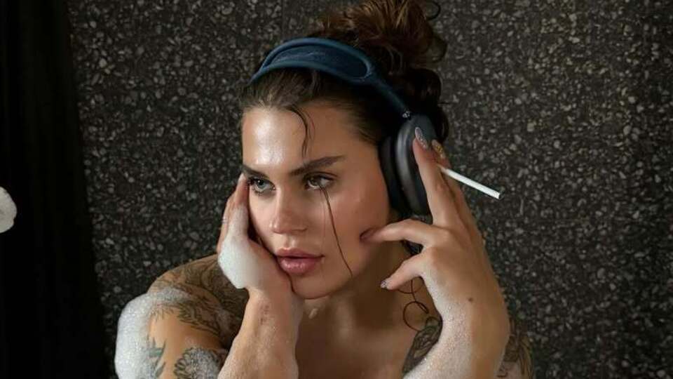 На новых фото Зарицкой можно увидеть несколько татуировок