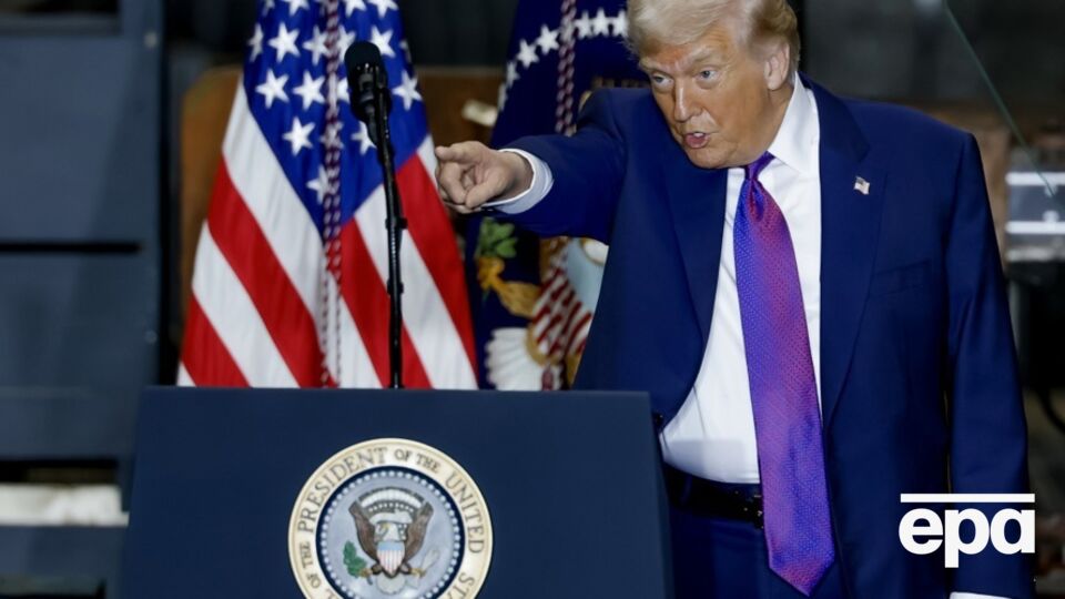 Трамп обвинил Обаму в рассекречивании информации