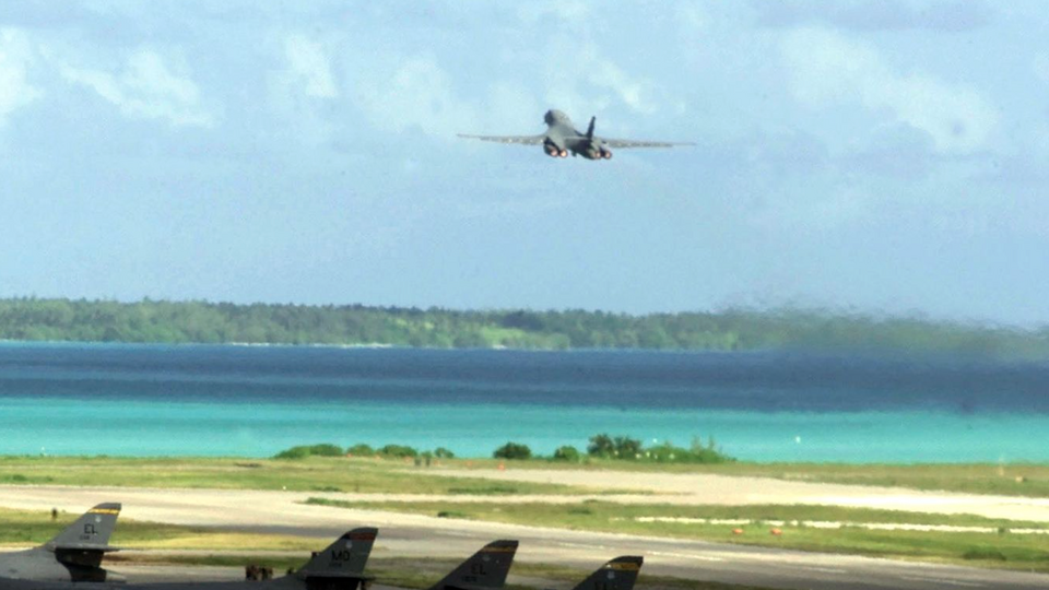 Пентагон может использовать авиабазы только при одобрении правительства Великобритании