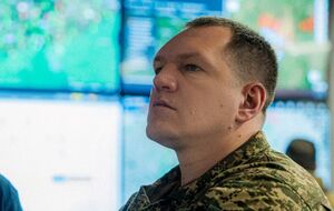 Півненко вважає, що Україна втратила багато населення й територій, і тому не може просто зупинитися й віддавати землю