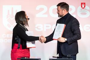 Меморандум предусматривает развитие программ поддержки защитников Мариуполя