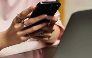 Модель упродовж кількох років вела переписку з бізнесменом