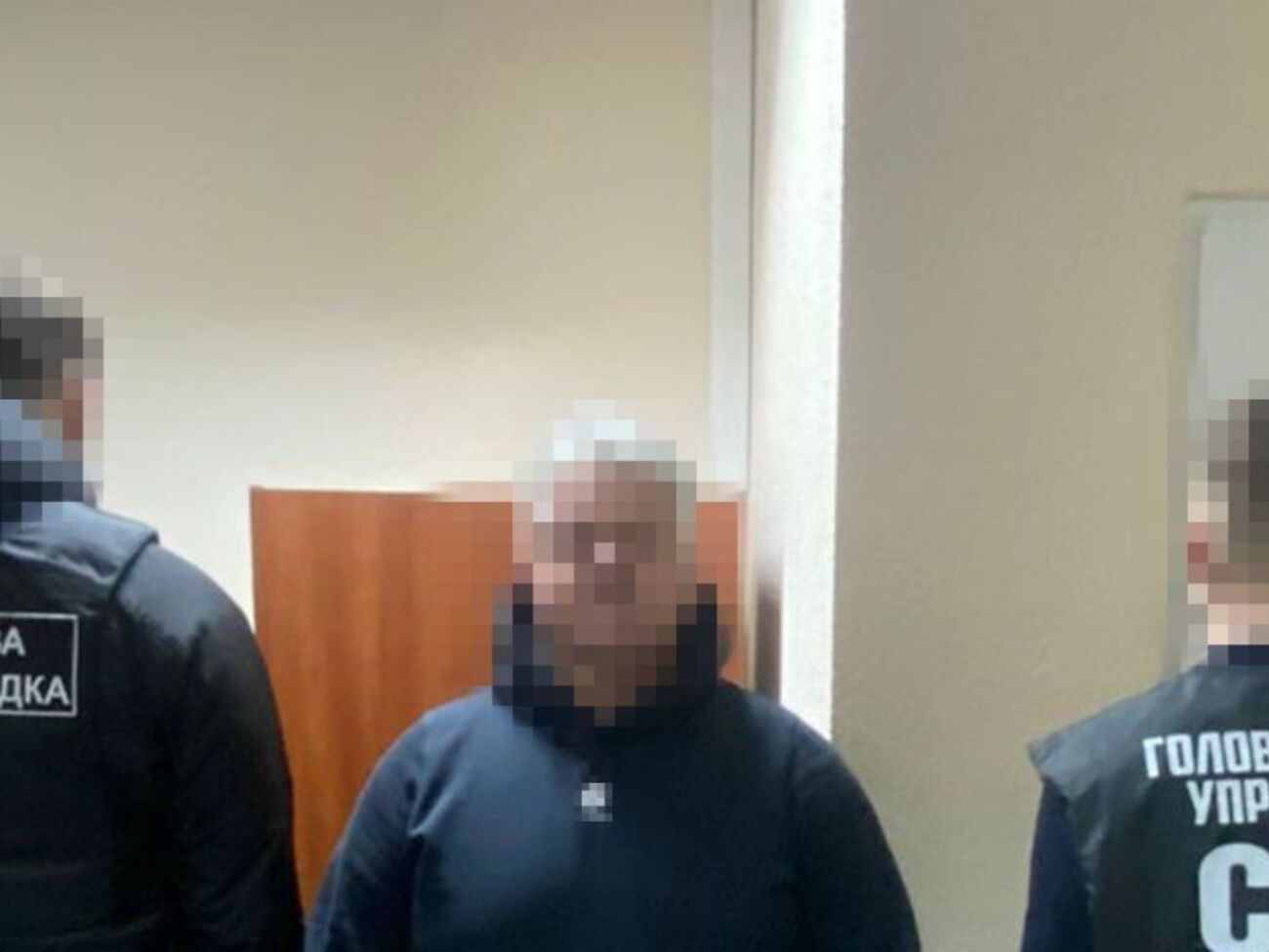 По данным следствия, чиновник записывал имущество на родственников