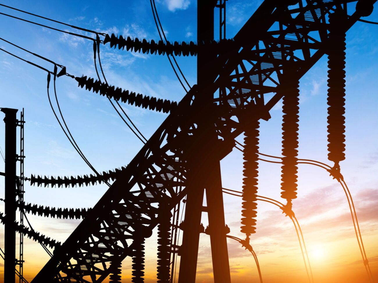 Зростання заборгованості становить загрозу, співставну з фізичними руйнуваннями інфраструктури, наголосили у ВЕА