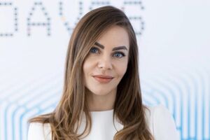 Судебный процесс, где насильник задает вопросы жертве. Это в каком мире возможно?