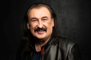 Гига похоронен во Львове на Лычаковском кладбище