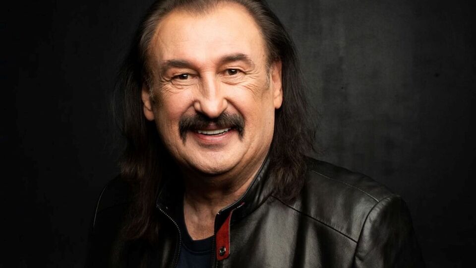 Гига похоронен во Львове на Лычаковском кладбище