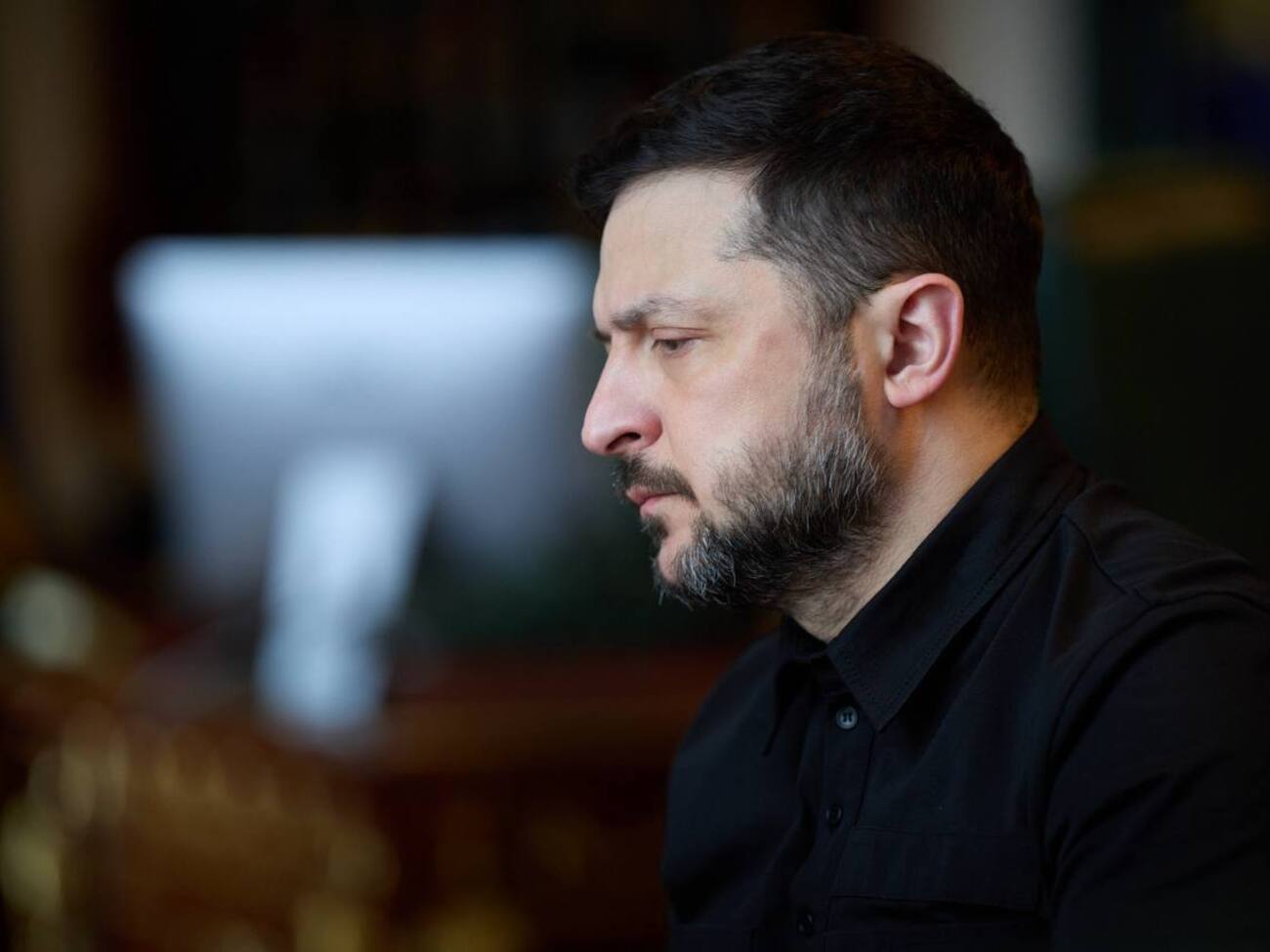 У перший день війни охорона Зеленського виштовхала його з кабінету під час наради через ймовірну загрозу життю