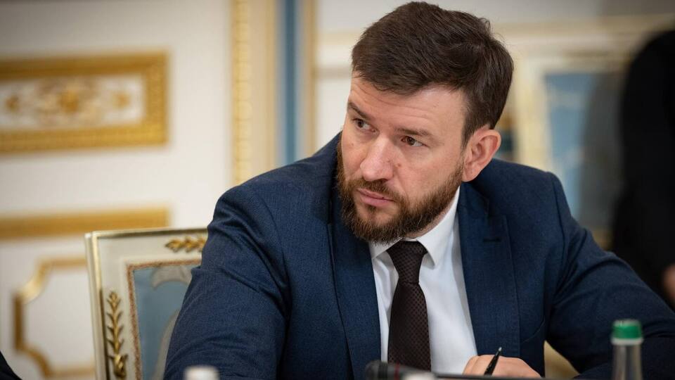 Повышение варьируется от 100 до 2595 грн, указал Улютин