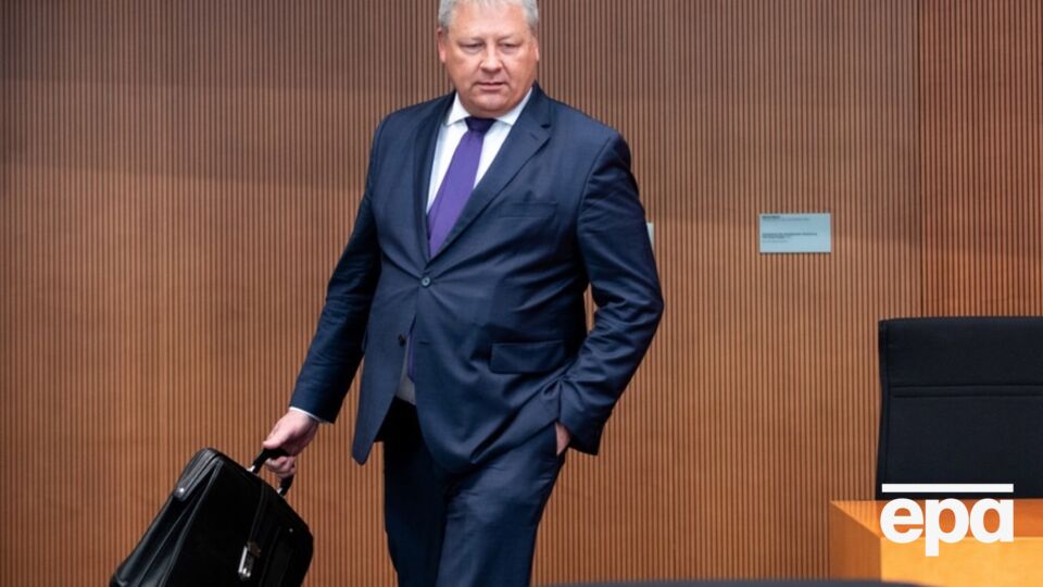 Калю приказали эвакуировать дипломатов из Киева, сам он остался в отеле