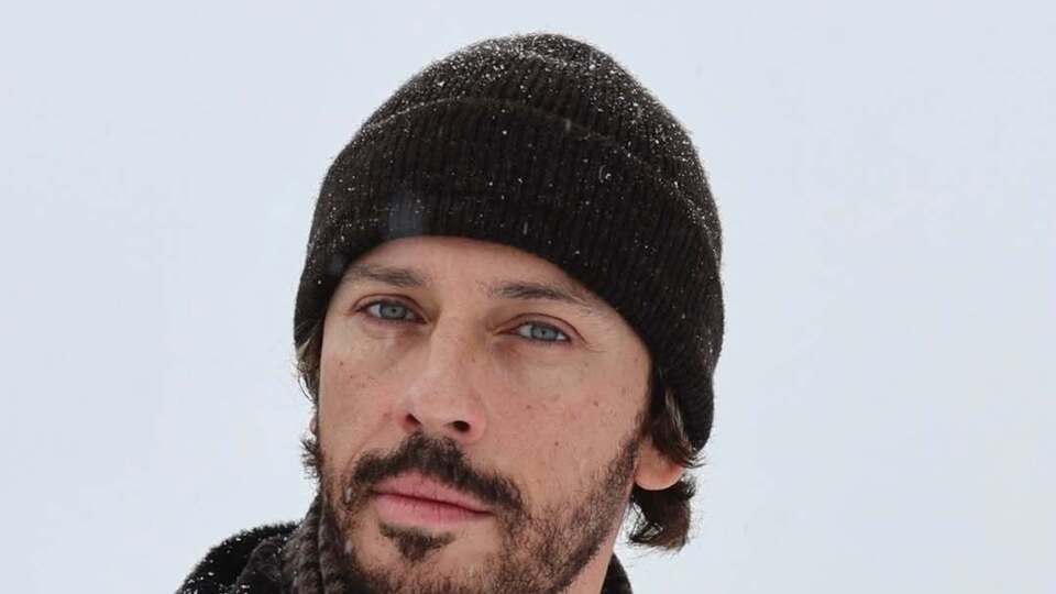 В течение месяца Галкин регулярно публикует горячие фото