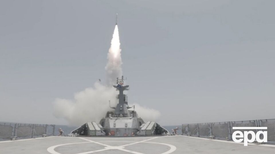 По данным СМИ, Иран имеет один из самых больших и разнообразных ракетных арсеналов на Ближнем Востоке