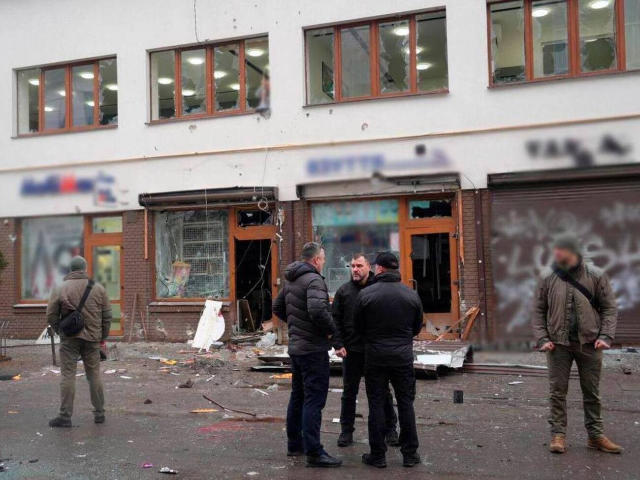 Клименко проинформировал, что видео с камер наблюдения помогли оперативно отработать маршрут вероятного взрывника