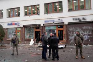 Клименко проинформировал, что видео с камер наблюдения помогли оперативно отработать маршрут вероятного взрывника