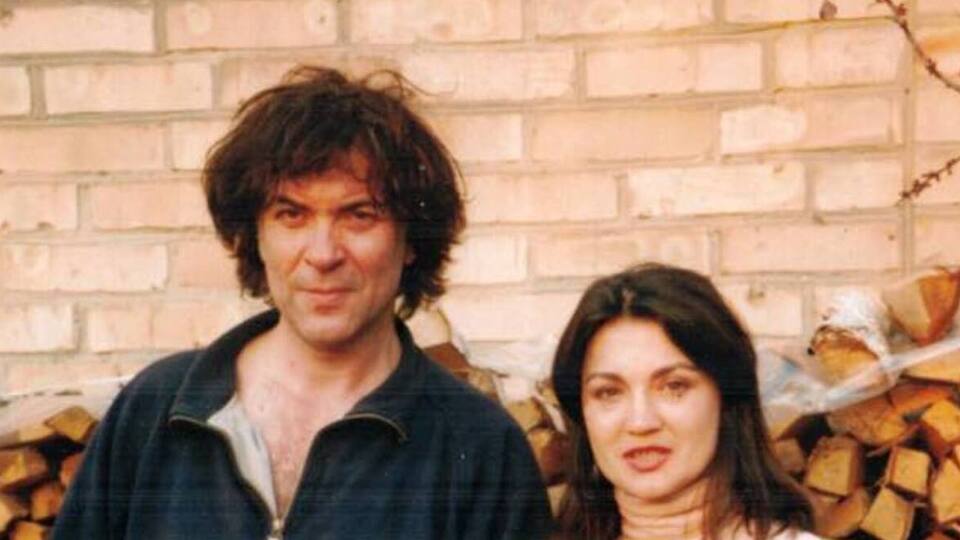 В 1996 году у Хостикоева и Сумской родился сын