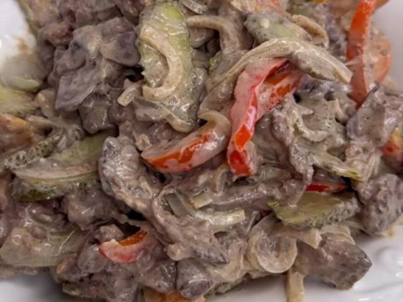 Для салата понадобится 400 г куриной печени