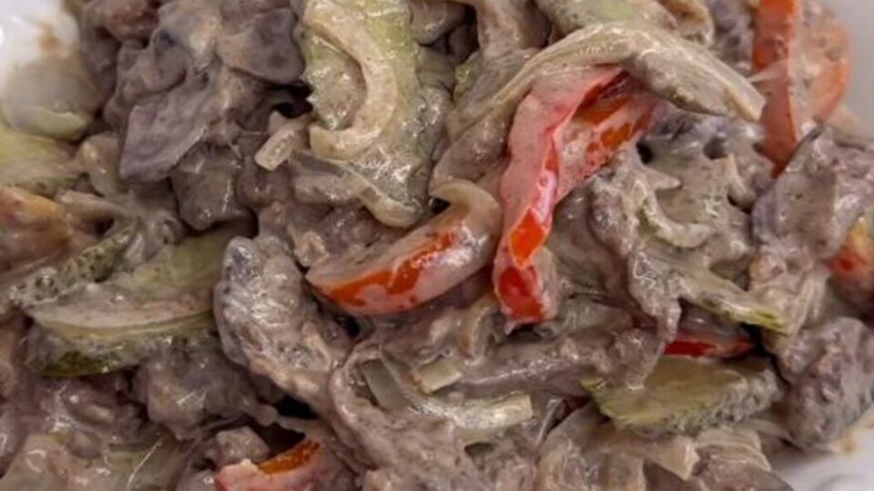 Для салата понадобится 400 г куриной печени