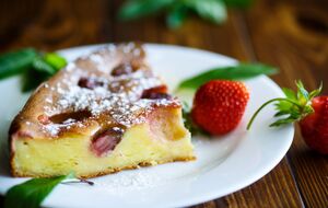 К запеканке можно добавить клубнику