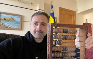 Глава "Укрпошти" живе в Києві на орендованій квартирі й ходить пішки на роботу