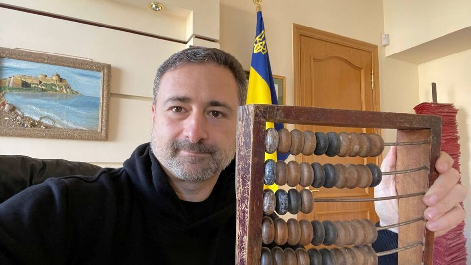 Глава "Укрпошти" живет в Киеве на съемной квартире и ходит пешком на работу