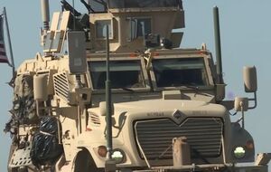 Американці вивозять техніку з військової бази