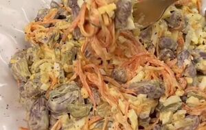 Для блюда возьмите 800 г сердечек