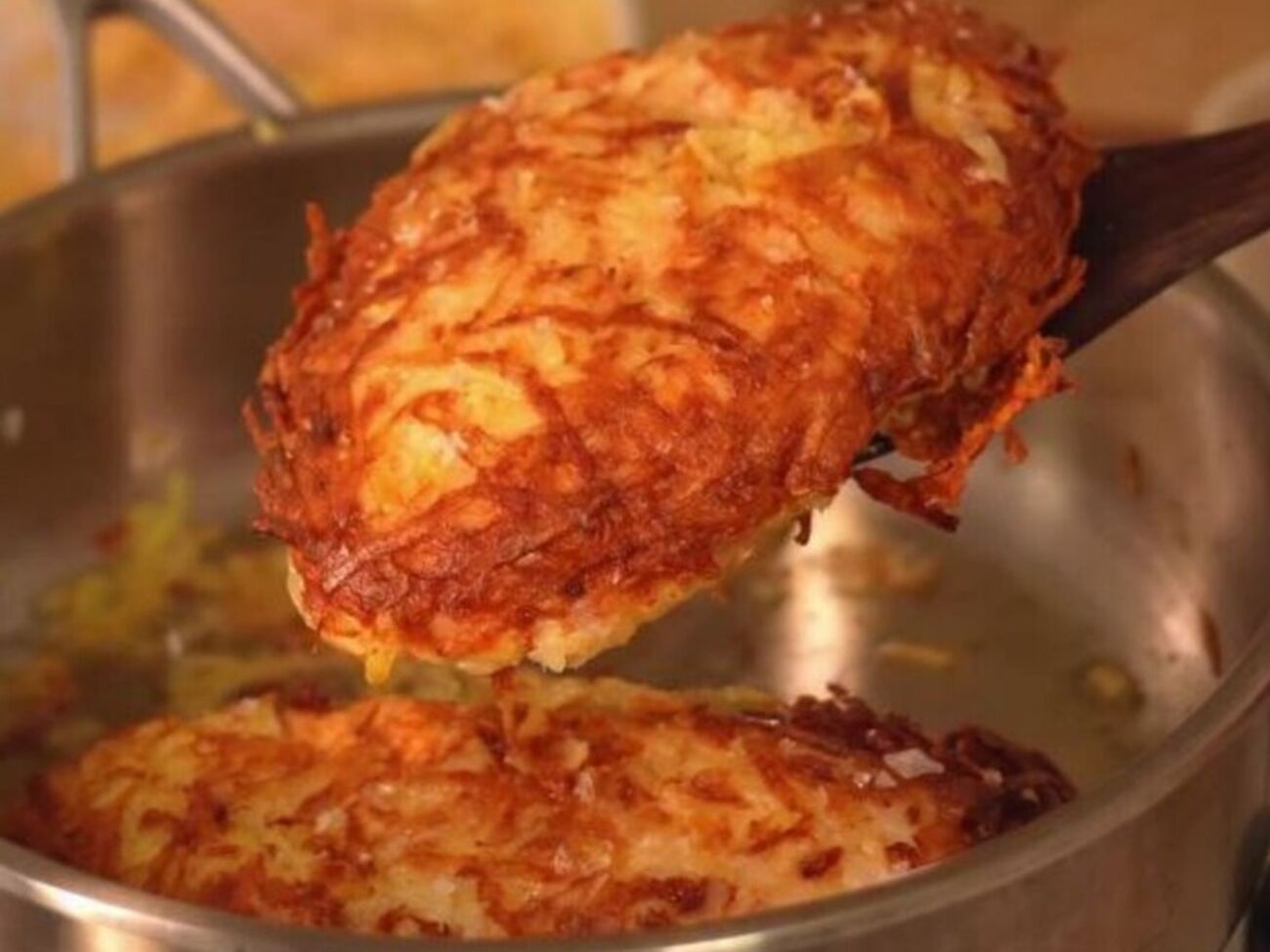 Картоплю натріть на середній тертці