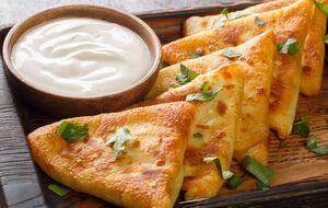 Для начинки знадобиться 500 г курячого фаршу