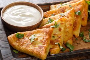 Для начинки понадобится 500 г куриного фарша