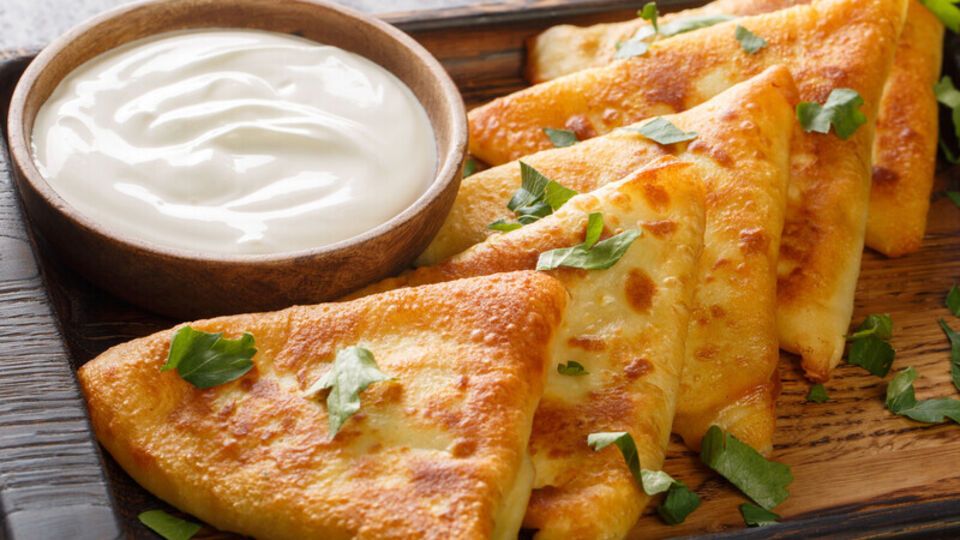 Для начинки понадобится 500 г куриного фарша