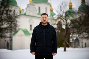 Зеленский: Украина защищает жизнь, воюет именно за это