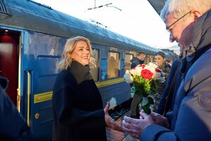 У Києві високопосадовців зустрічав Андрій Сибіга