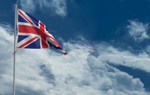 Великобритания объявила о пакете санкций против РФ и финансовой помощи Украине