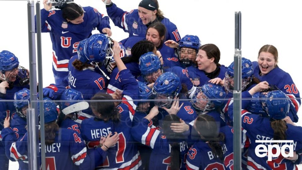 Причиной отказа женская сборная назвала плотный график